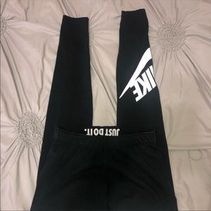 ‼️SHIPS TODAY‼️ NWOT Nike Leggings
